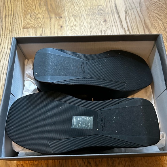 Leather Platform Sandal - Picture 7 of 9